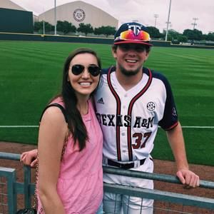 Meet your Posher, Ashlie