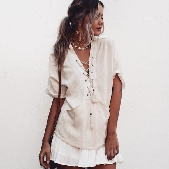 Lace Up Short Sleeve Top - Picture 4 of 4