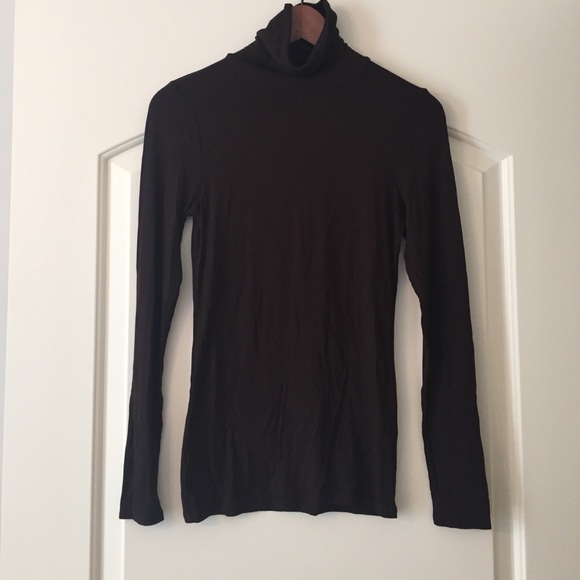 NWT! Three Dots Ribbed Turtleneck