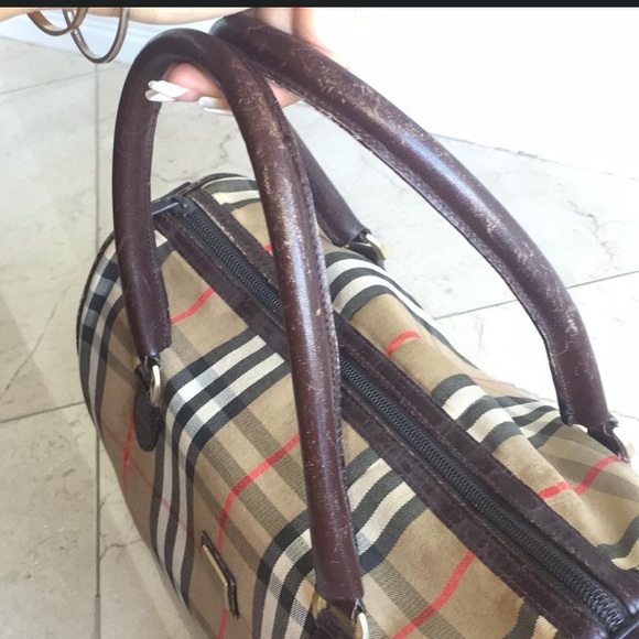 ❌SOLD❌ Burberry Zip Tote - Picture 3 of 4