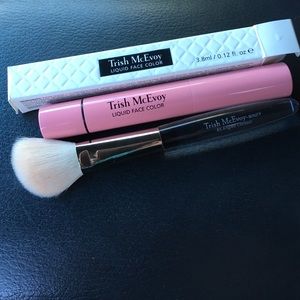 Trish Mcevoy liquid face color w/ brush