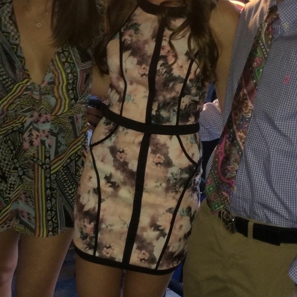 Body con floral cocktail dress - Picture 3 of 3