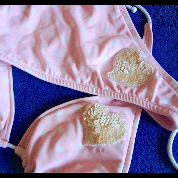 Heart Pattern / Embellishment Bikini 👙 - Picture 2 of 4
