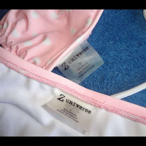 Heart Pattern / Embellishment Bikini 👙 - Picture 3 of 4