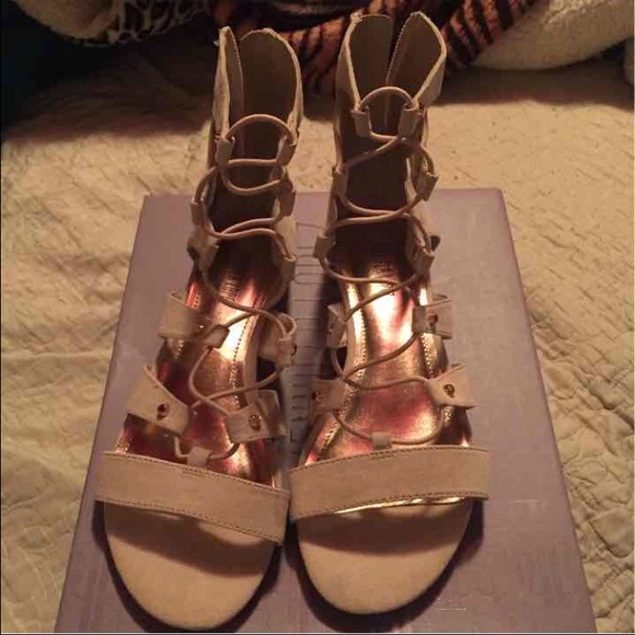 Jennifer Lopez gladiator shoes