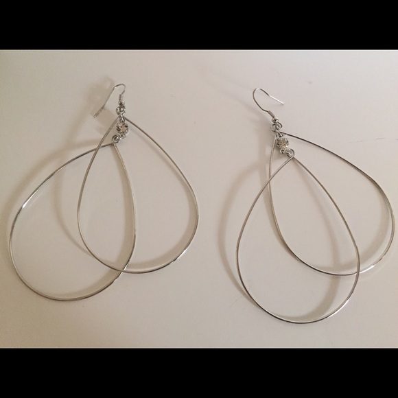 Double loop with single rhinestone earrings