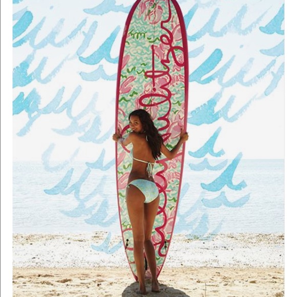 ISO Lilly Pulitzer Paddle Board 🏄🏼🌊🌺