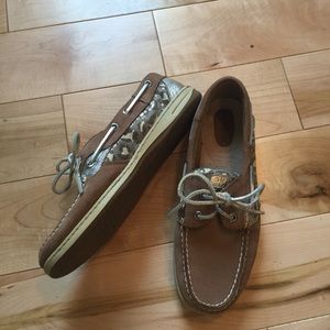 Silver cheetah Sperrys