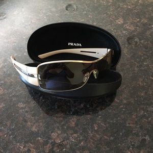 Prada sun glasses