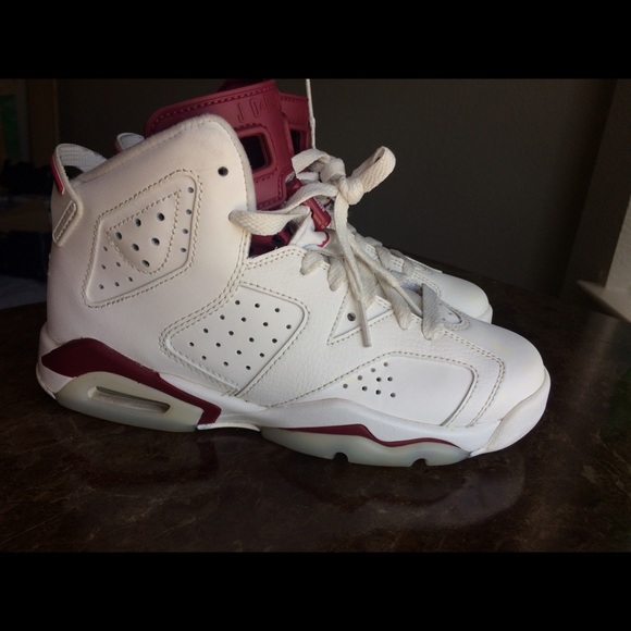 Maroon 6s SIZE 4Y(Grade School)