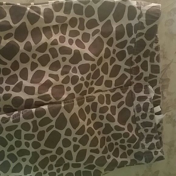 Girls youth size 10 leopard print pull on jegging