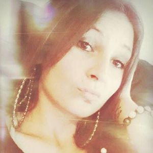 Meet your Posher, Cassandra