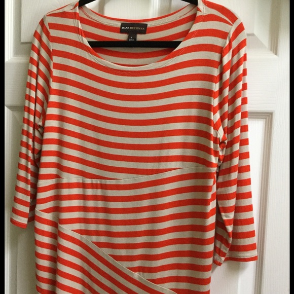 Adorable orange and cream top