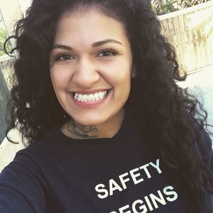 Meet your Posher, Isis