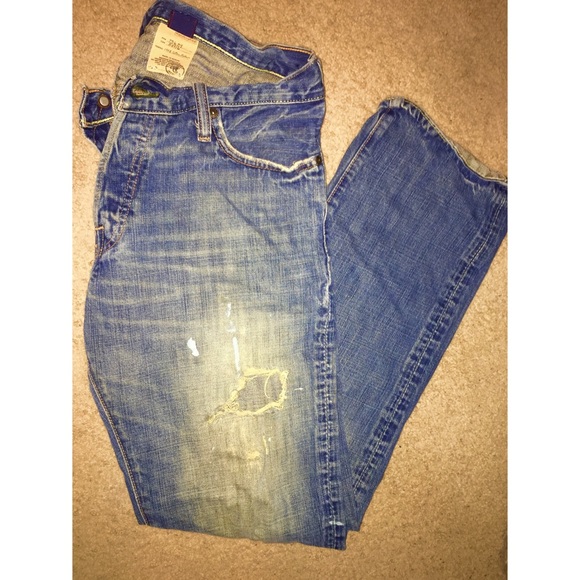 Distressed DENIM JEANS