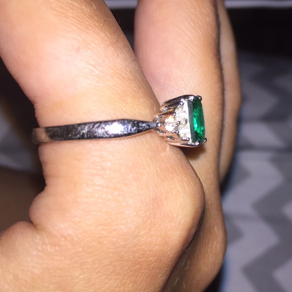 Ring - Picture 2 of 2