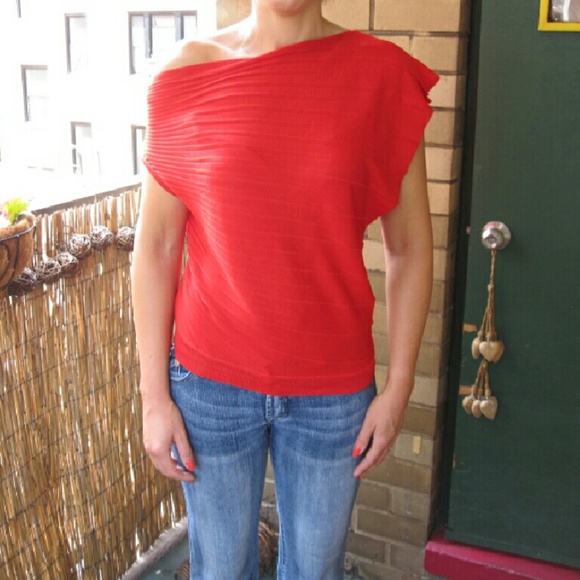 Armani exchange, red off shoulder top - Picture 1 of 3