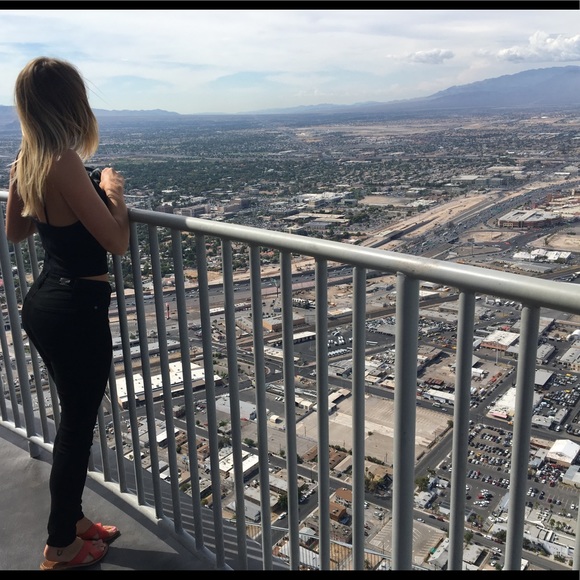 Meet your Posher, Nicole - Picture 7 of 8