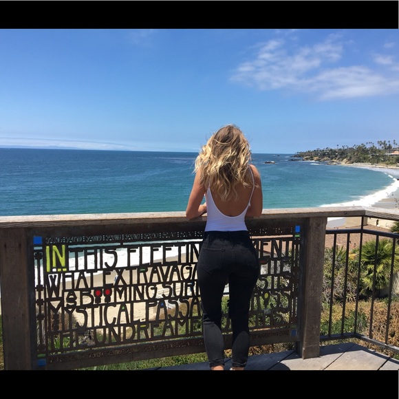 Meet your Posher, Nicole - Picture 3 of 8