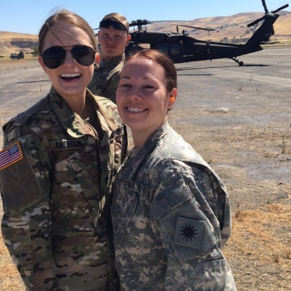 Meet your Posher, Nicole - Picture 6 of 8