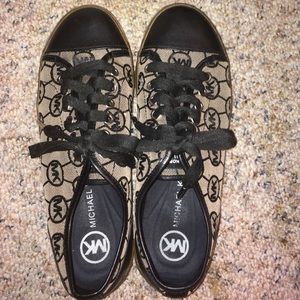 Michael kors tennis shoes leather tips 7.5
