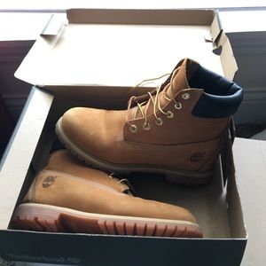 Wheat Timberlands SZ 9.5