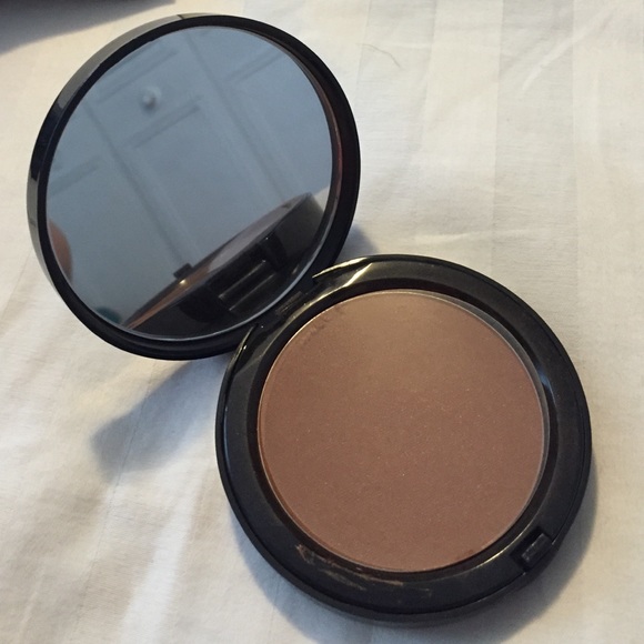 Authentic Bobbi brown bronzer