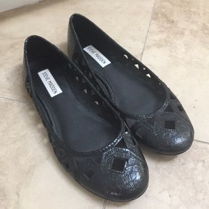 Black Steve Madden flats