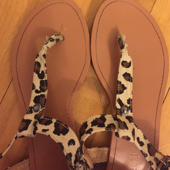 Forever 21 Cheetah print sandals - Picture 3 of 4