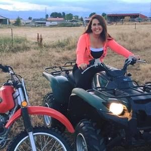 Meet your Posher, Laura