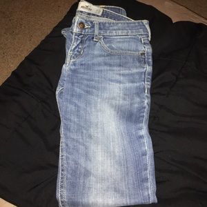 Hollister jeans !