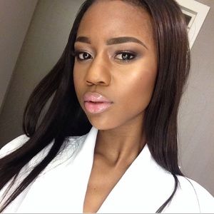 Meet your Posher, Kapria