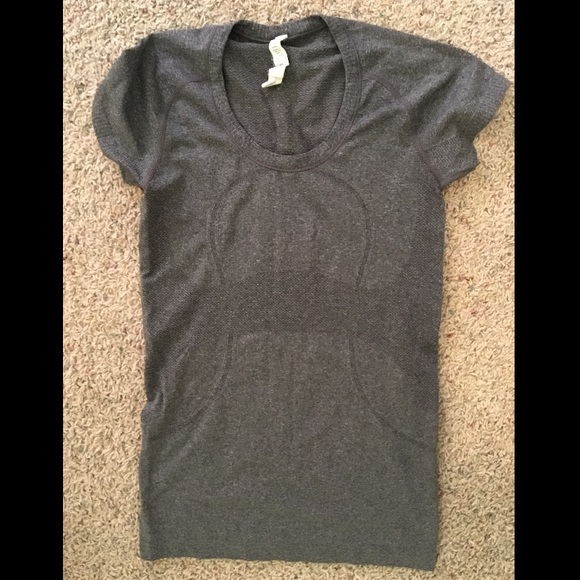 Lululemon running breathable top.