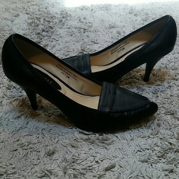 Nine West Black Heel Pumps