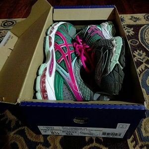 ASICS Running Shoes. 8.5