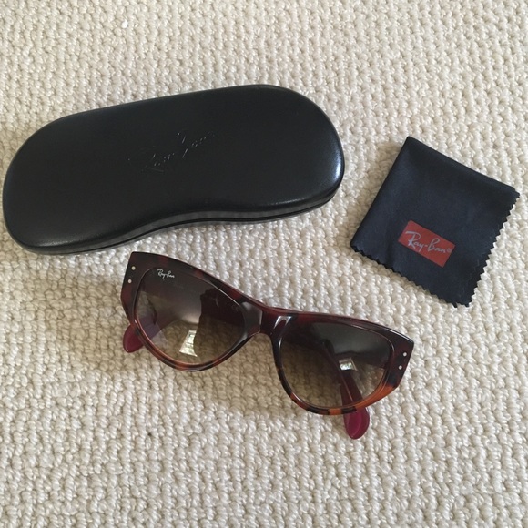 Ray Ban Cat Eye Sunglasses