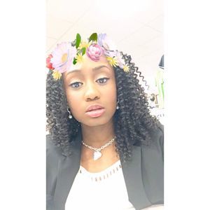 Meet your Posher, Michaela