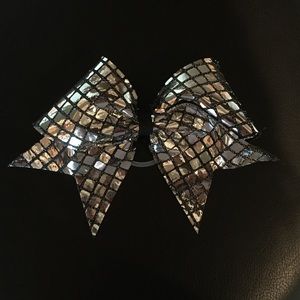 Silver metallic bow