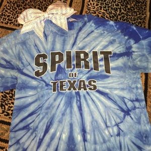 Blue tie dye Spirit of Texas shirt with bow