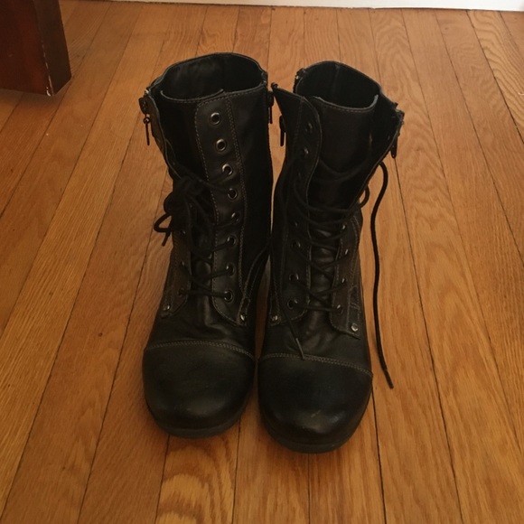 Guess combat boots