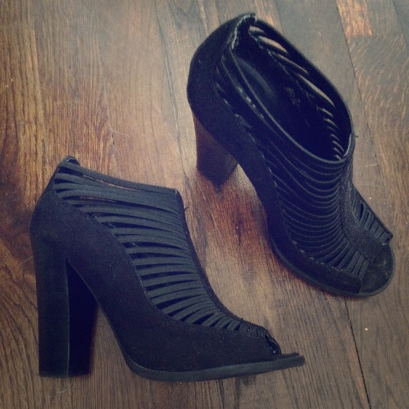 MIA black stretchy strap heel - Picture 1 of 2