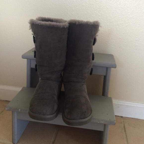gray bailey button uggs tall gray bailey button uggs tall