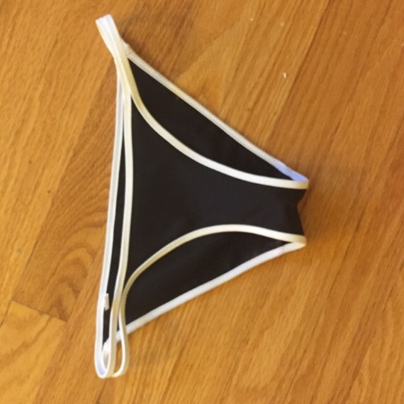 VS triangle bikini - Picture 4 of 4