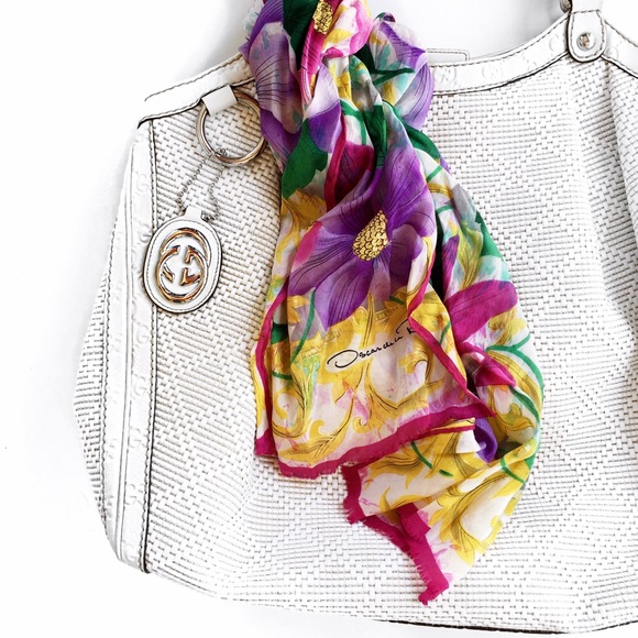 Oscar de la Renta Accessories - Oscar de la renta silk floral scarf