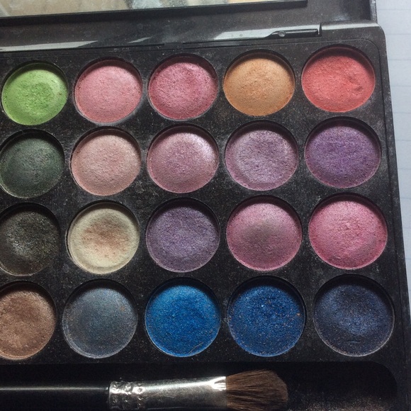 Mac look in a box miss violet makeup PALLETE - Picture 4 of 4