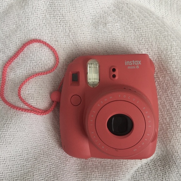 MAKE OFFERS instax mini 8 Polaroid camera