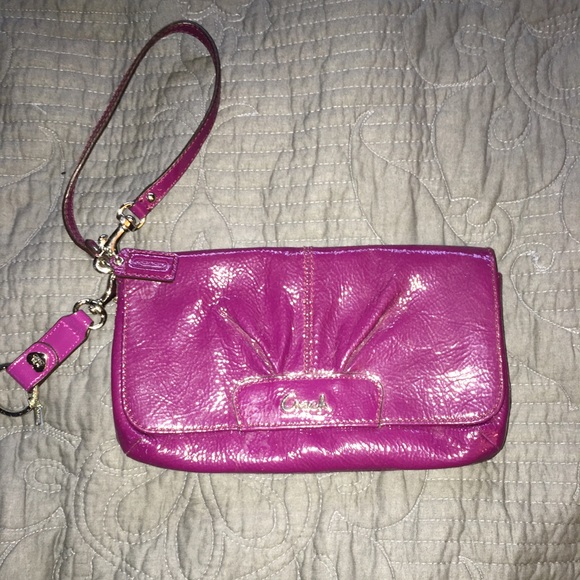Coach purple clutch bag in good condition