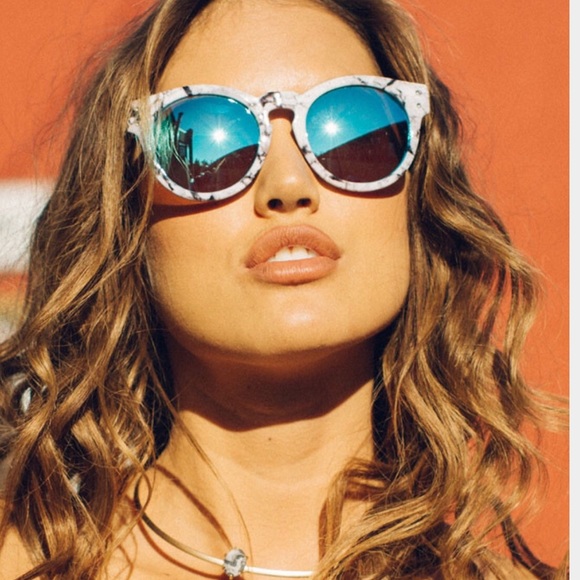 🙅SOLD🙅Quay High Emotion Marble Sunglasses