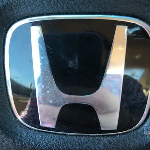 Meet your Posher, Derekka