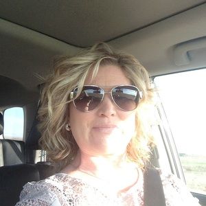 Meet your Posher, Paula